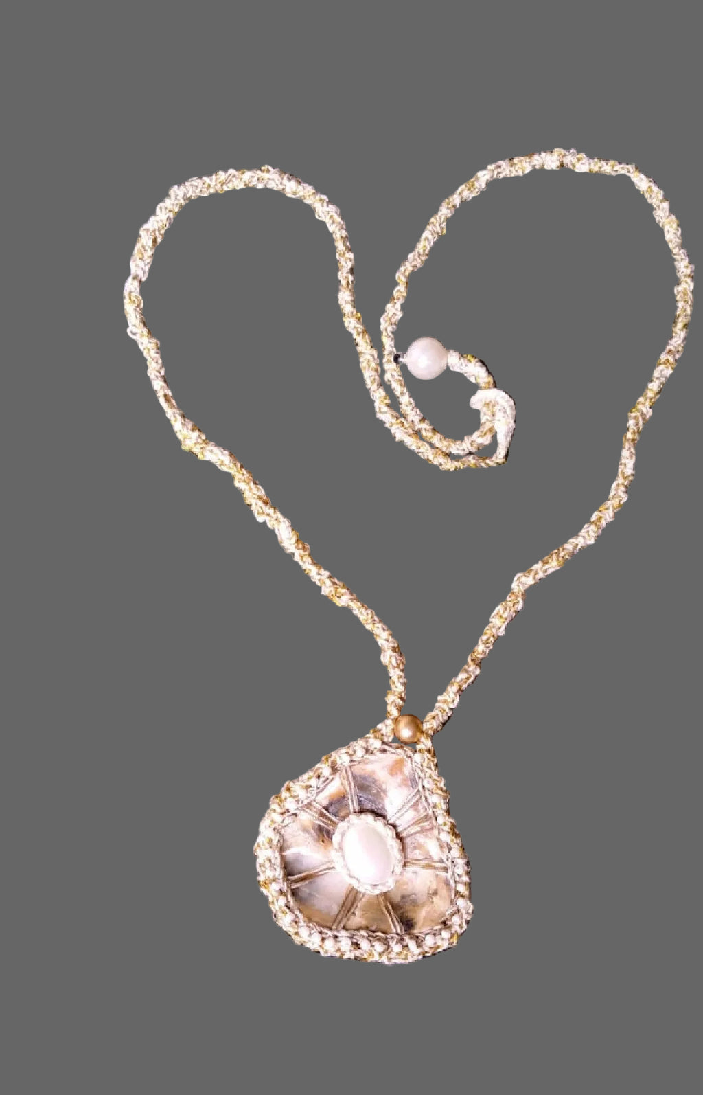 Mother-of-pearl shell