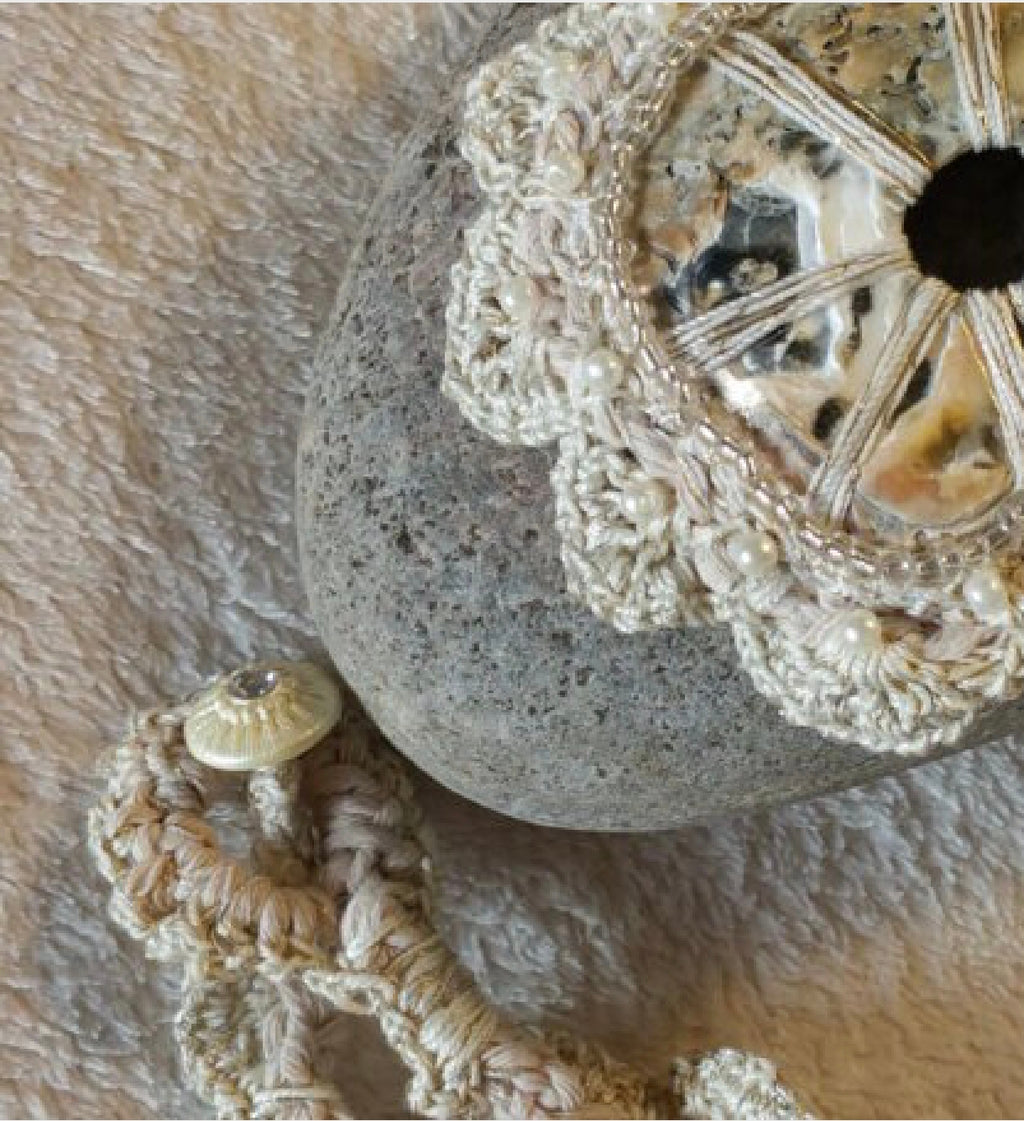 Lace Shell