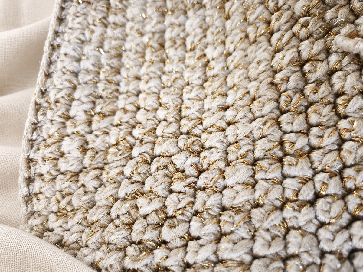 Pudrowe Złoto — torebka textile art z kryształkami
