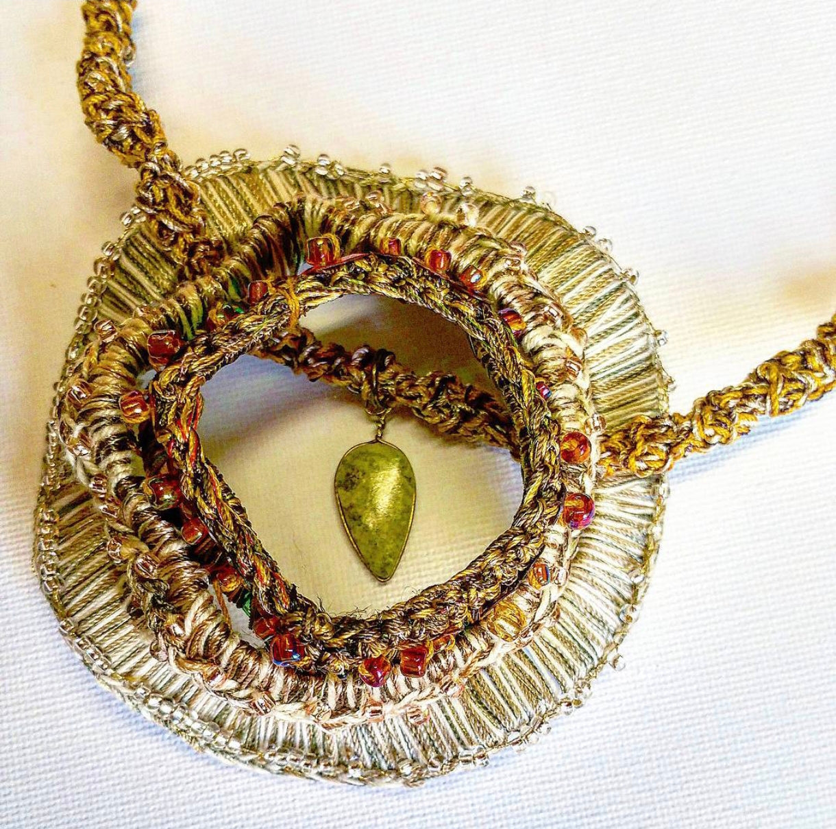 Spatial pendant