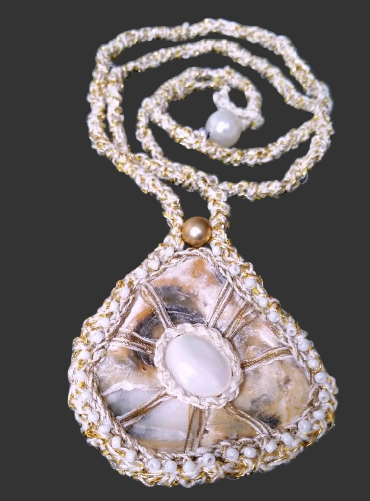 Mother-of-pearl shell