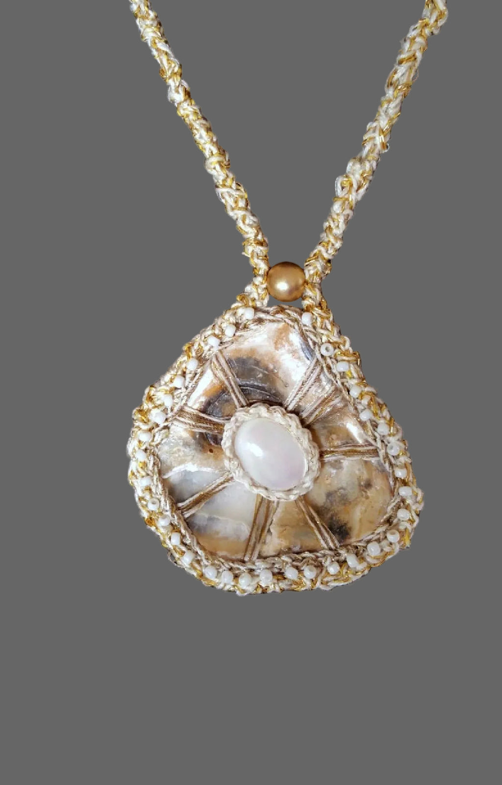 Mother-of-pearl shell